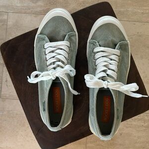 Rocket Dog Sage Green Sneakers. Very Good Condition. Size 8.5.